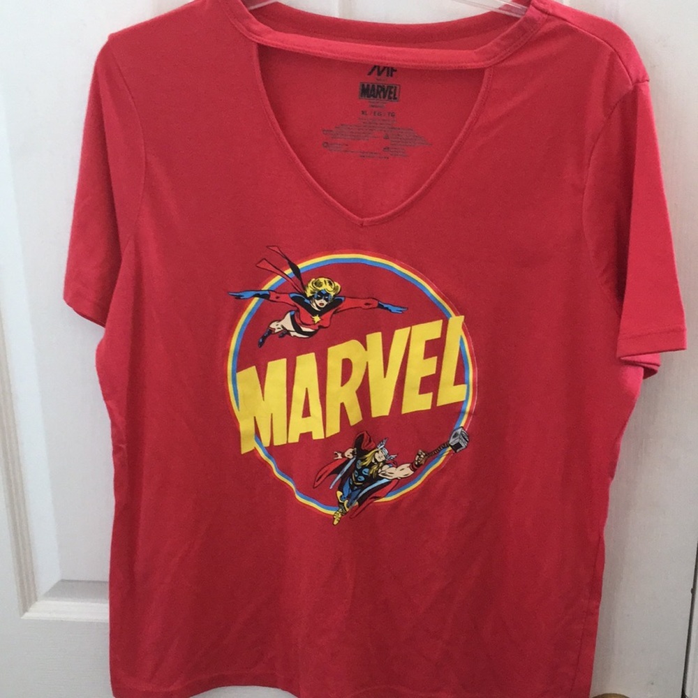 FINAL MARKDOWN LADIES marvel tee xl